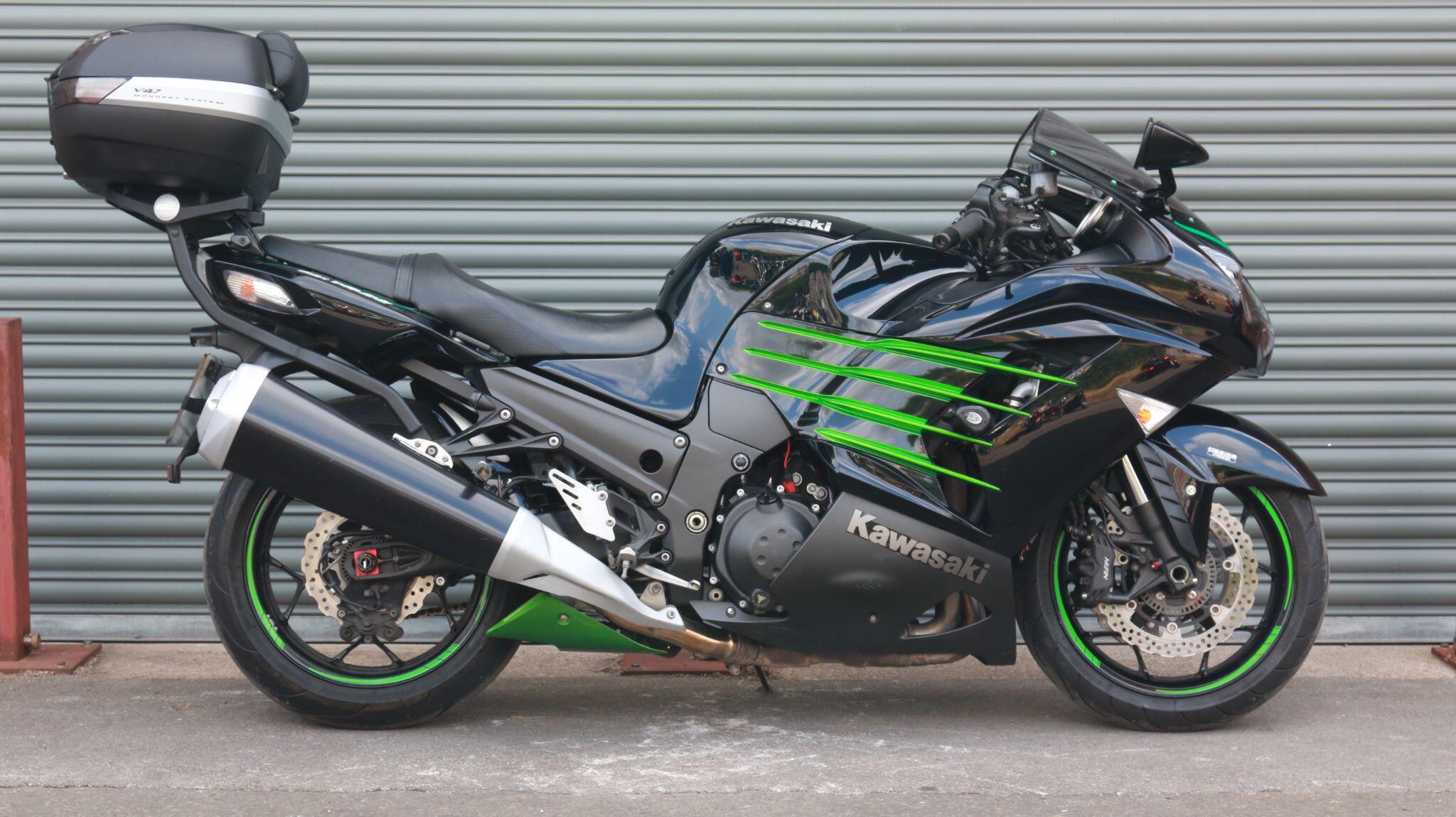 ZX14R ZZR1400 ninja1000 などに アールズギア ワイバン ドラッグ ZX14R ZZR1400 ninja1000 などに アールズギア ワイバン ドラッグ